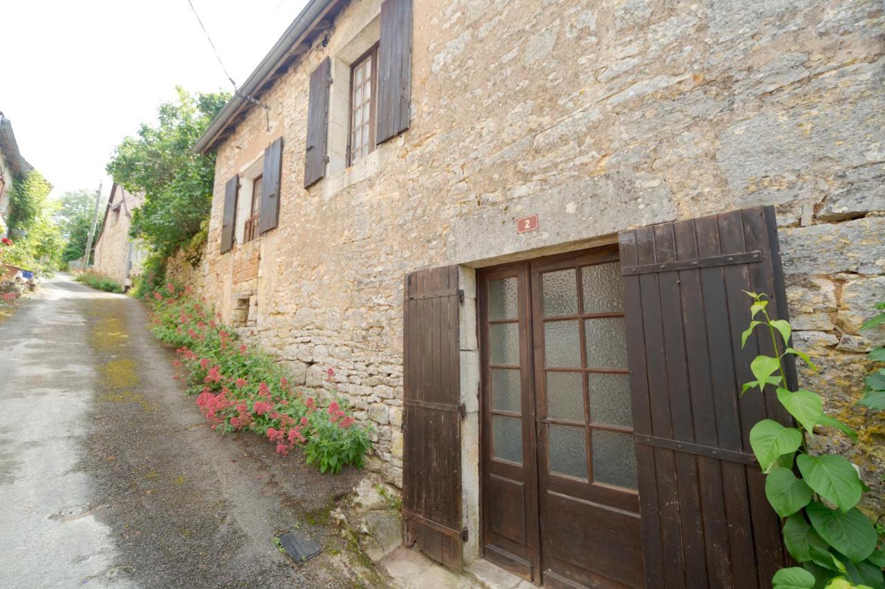 La Petite Maison Du Perigord Tourtoirac Exterior photo
